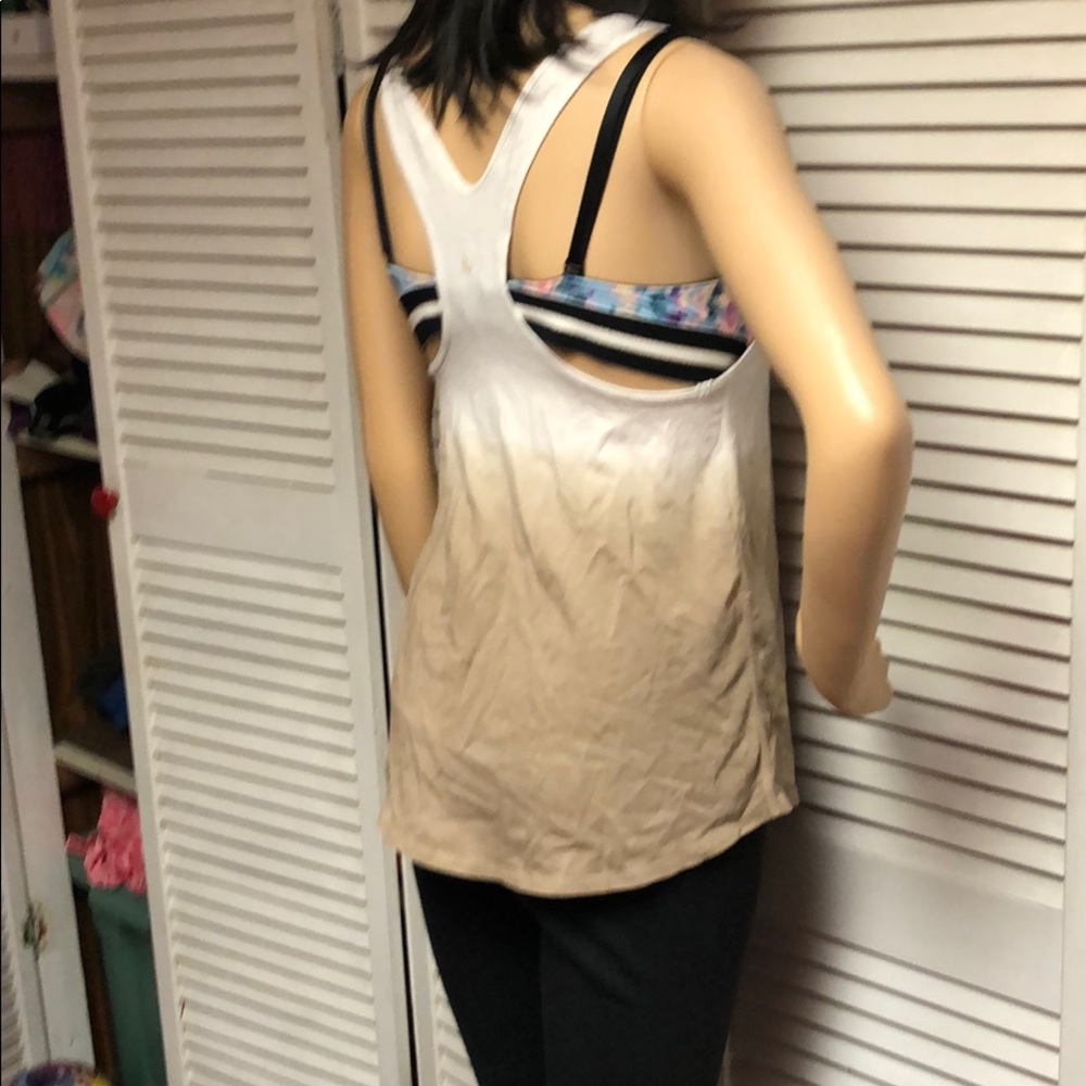 Lululemon - Picture 5 of 7